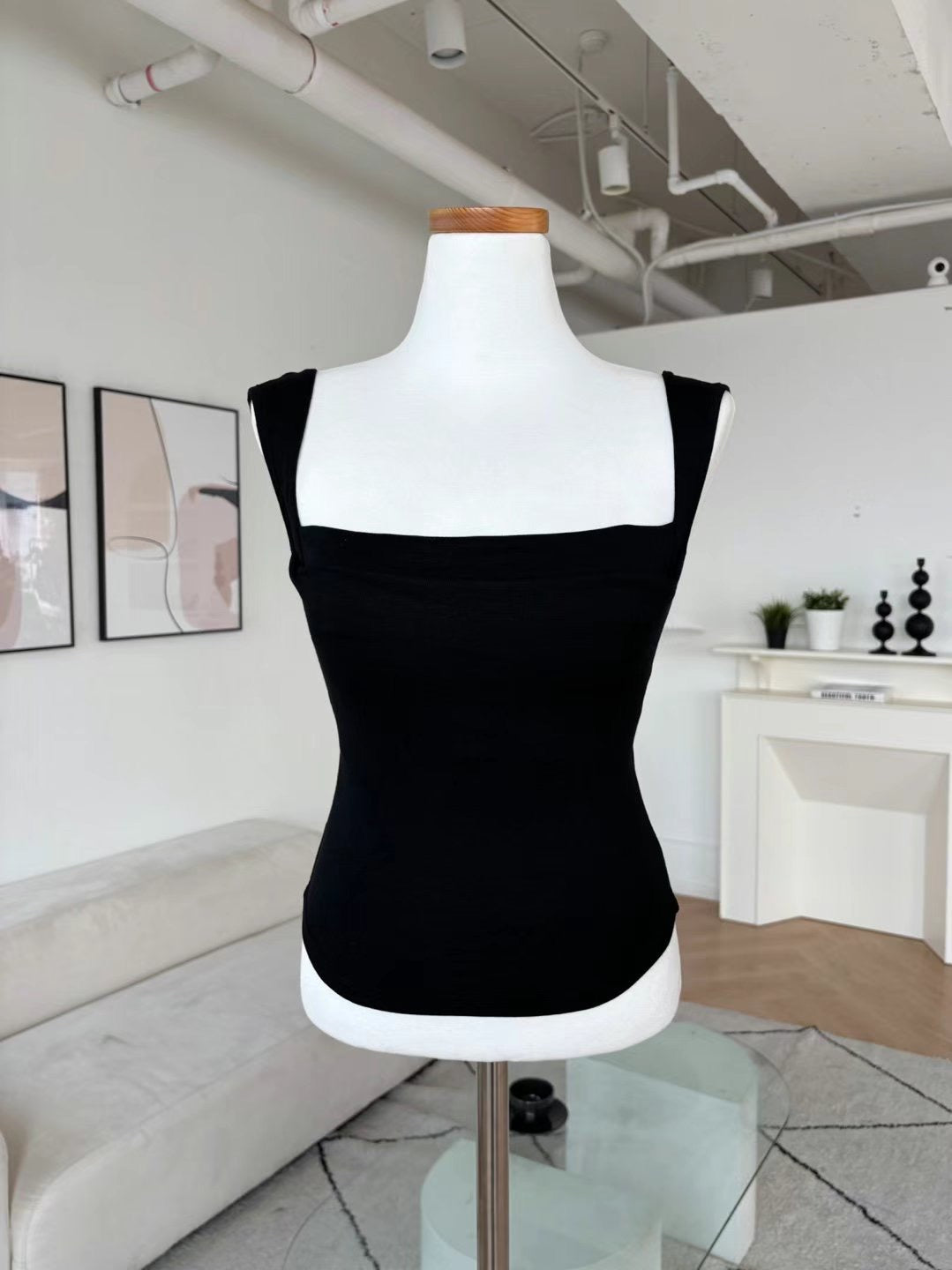 Square neck Tee with pad