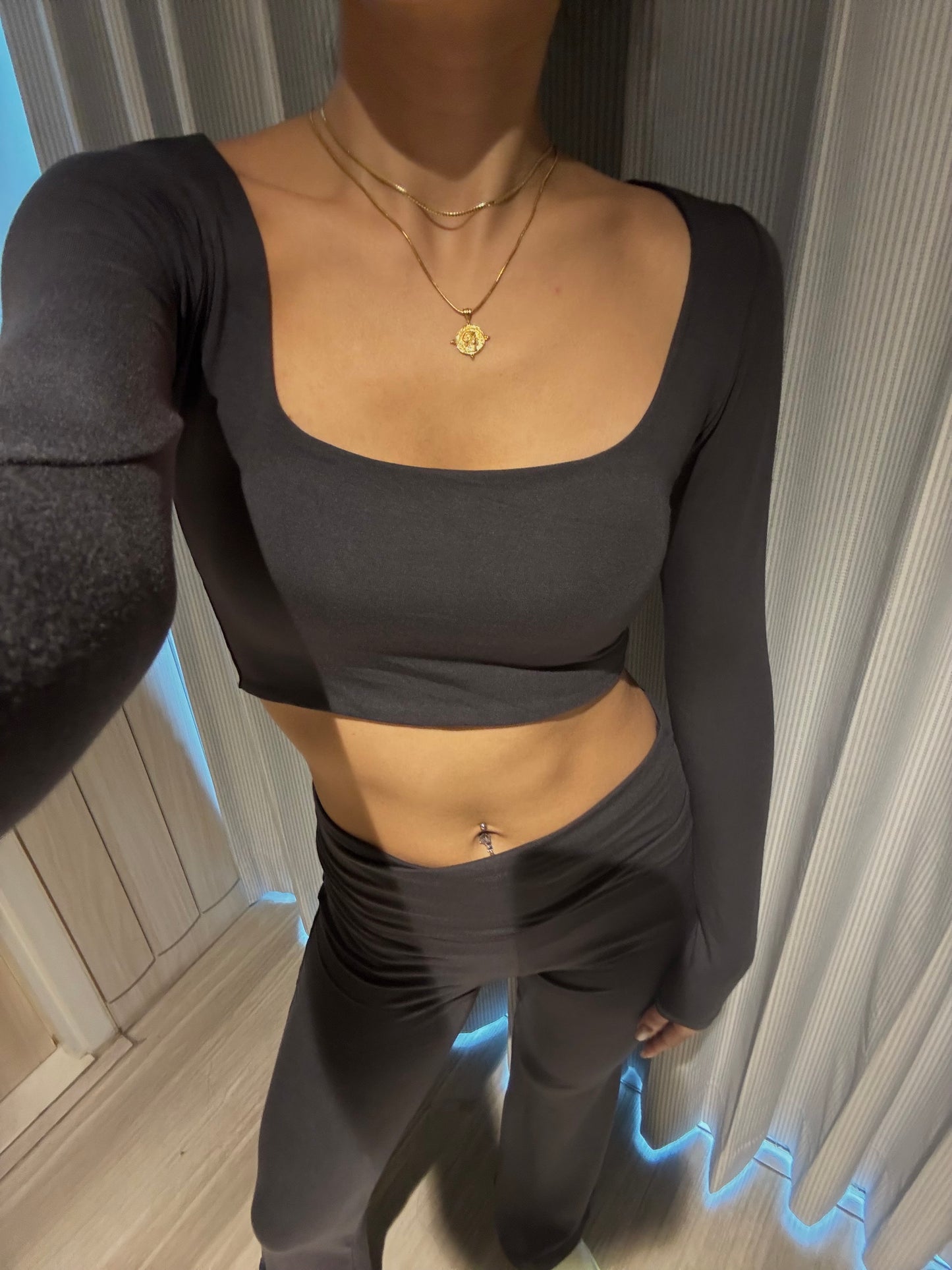 Soft Crop Square-neck long sleeve