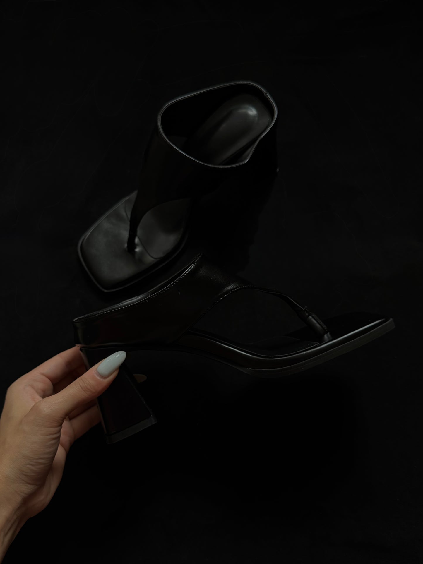 [ BEST! ] Thong Heeled Mules