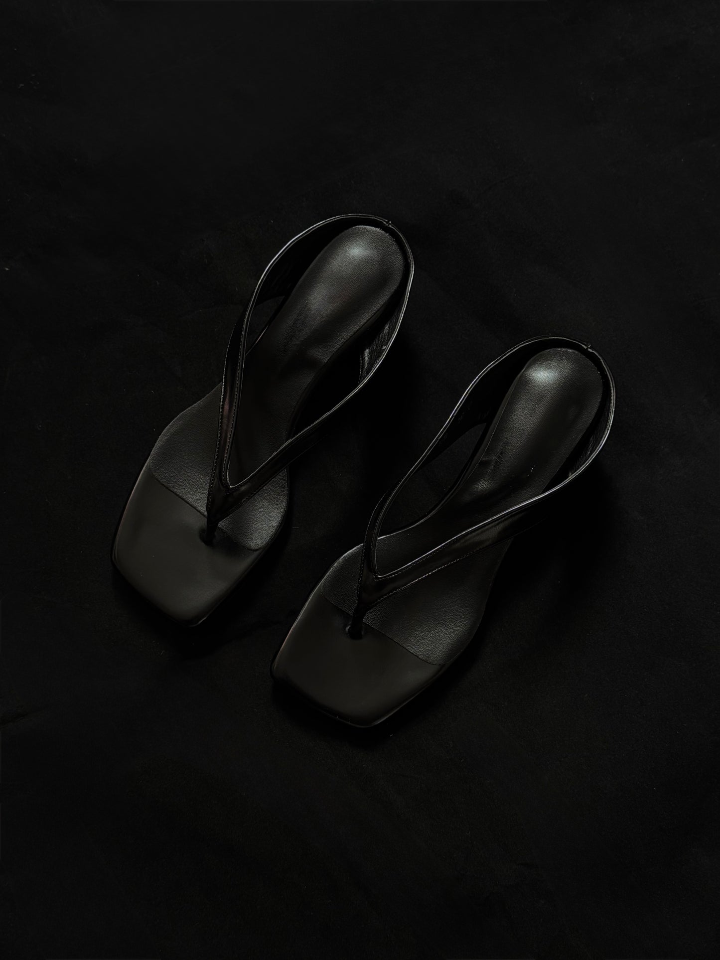 《 NEW! 》Mini Wedge Sandals