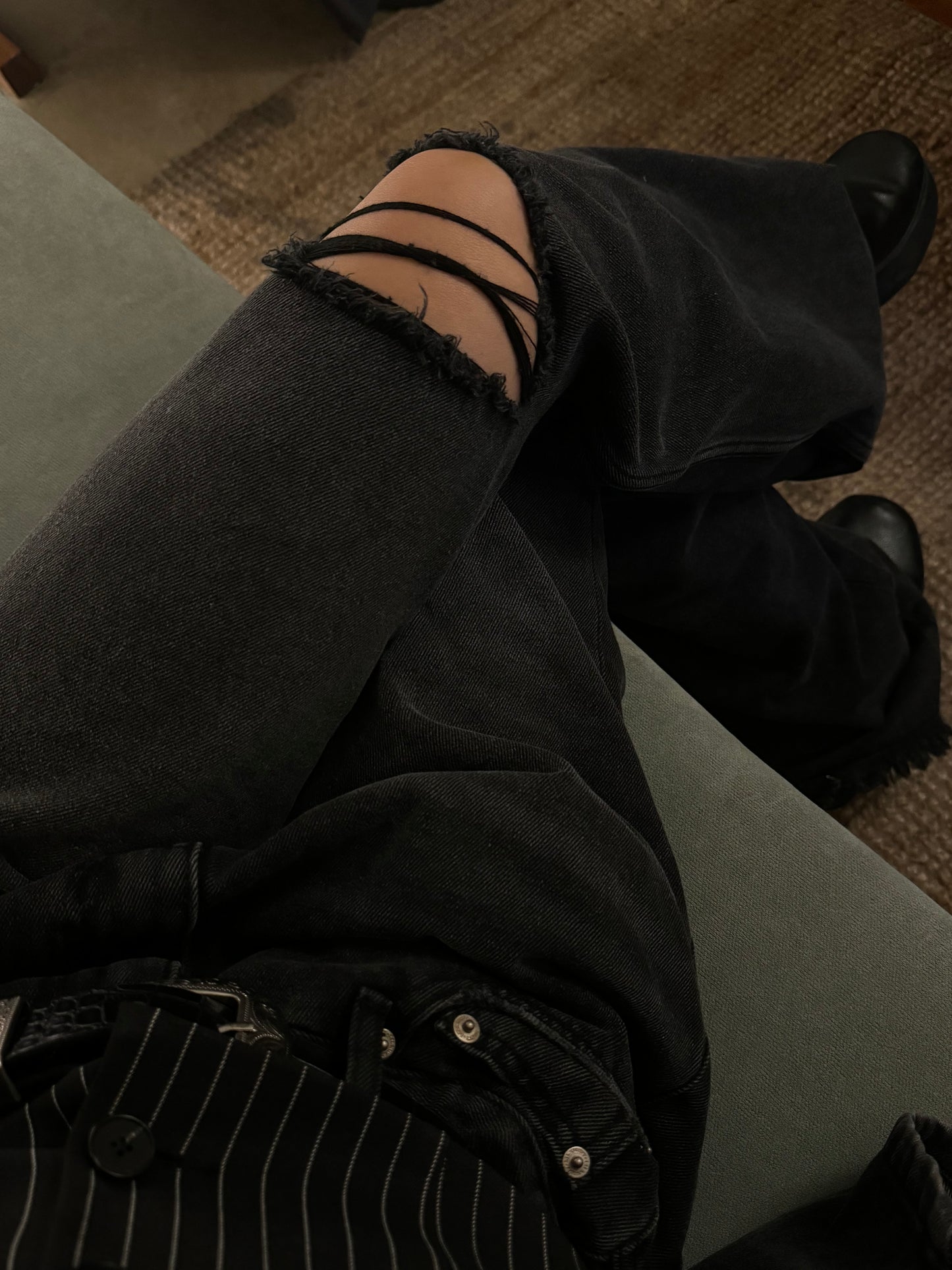 UNISEX Loose fit wide leg ripped jeans