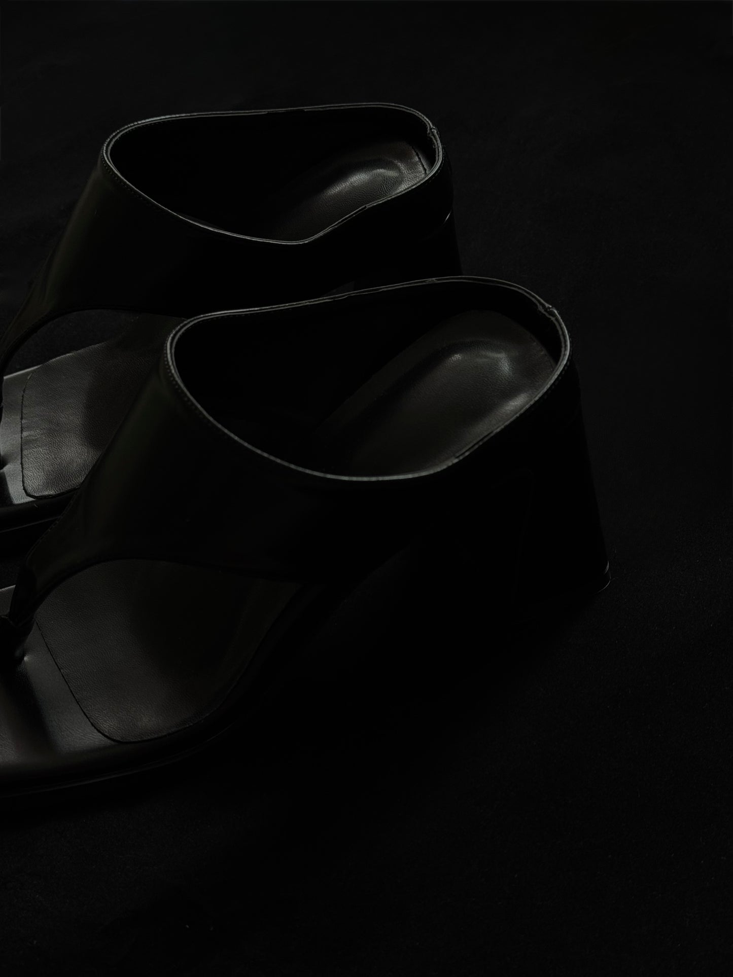 [ BEST! ] Thong Heeled Mules