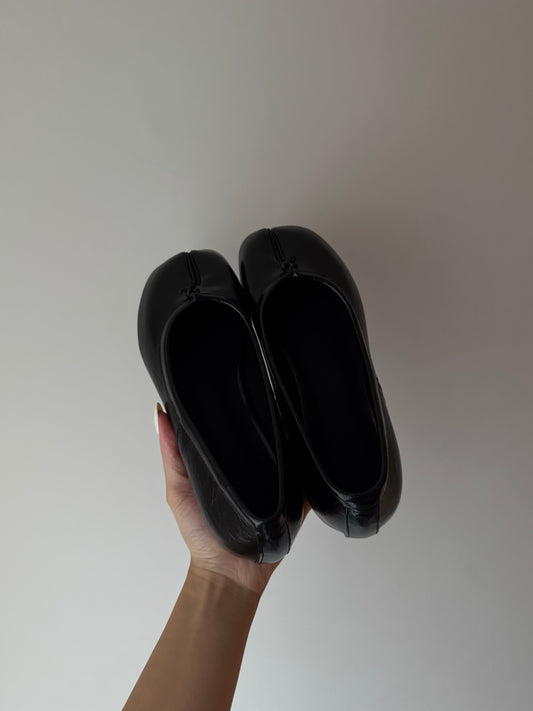 《 NEW! 》Tabi Flats