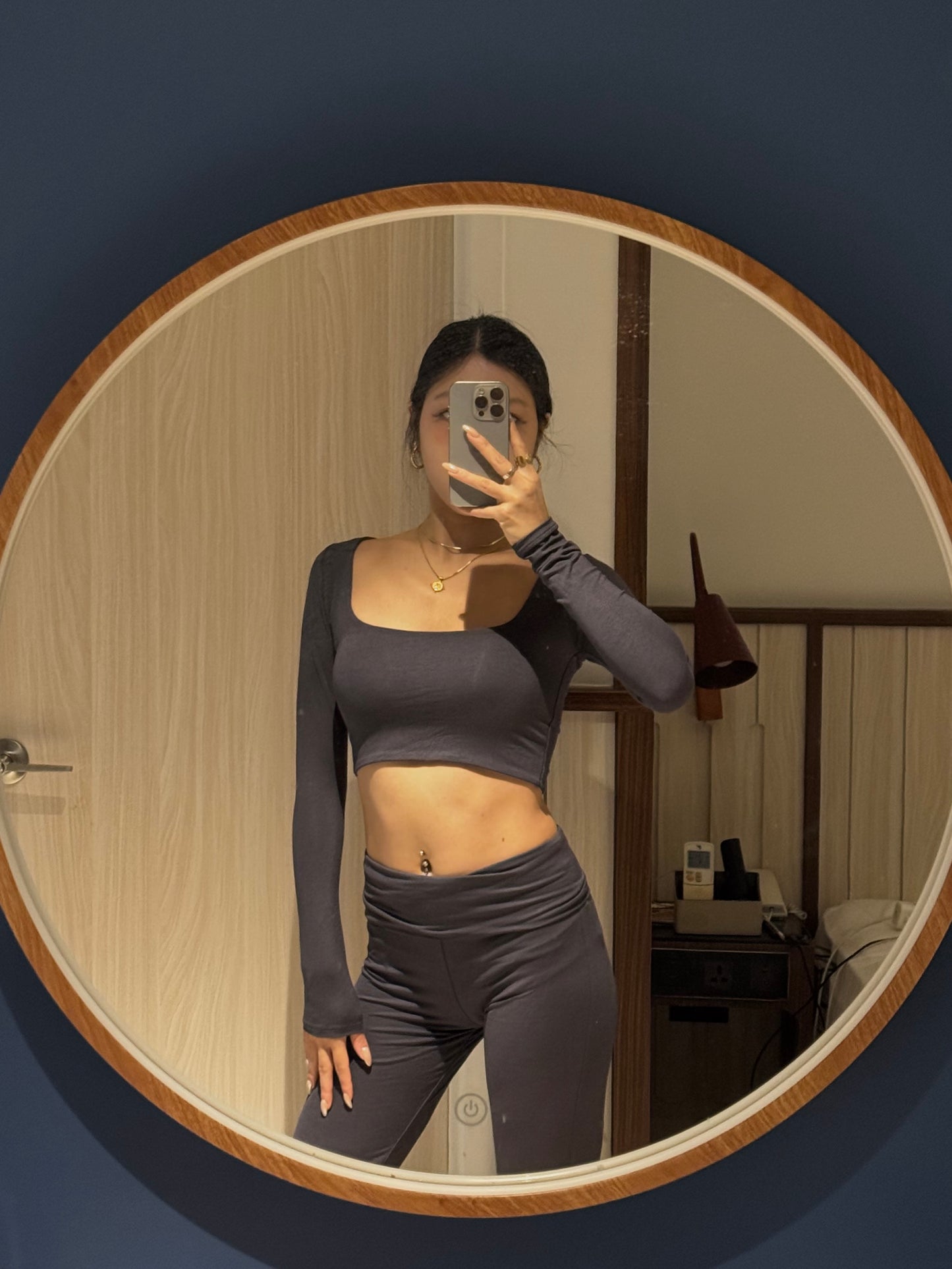 Soft Crop Square-neck long sleeve